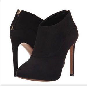 Nine West Black Suede Booties. Size 7.5M. Great condition!